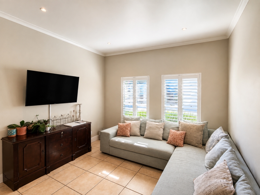3 Bedroom Property for Sale in Kingswood Golf Estate Western Cape